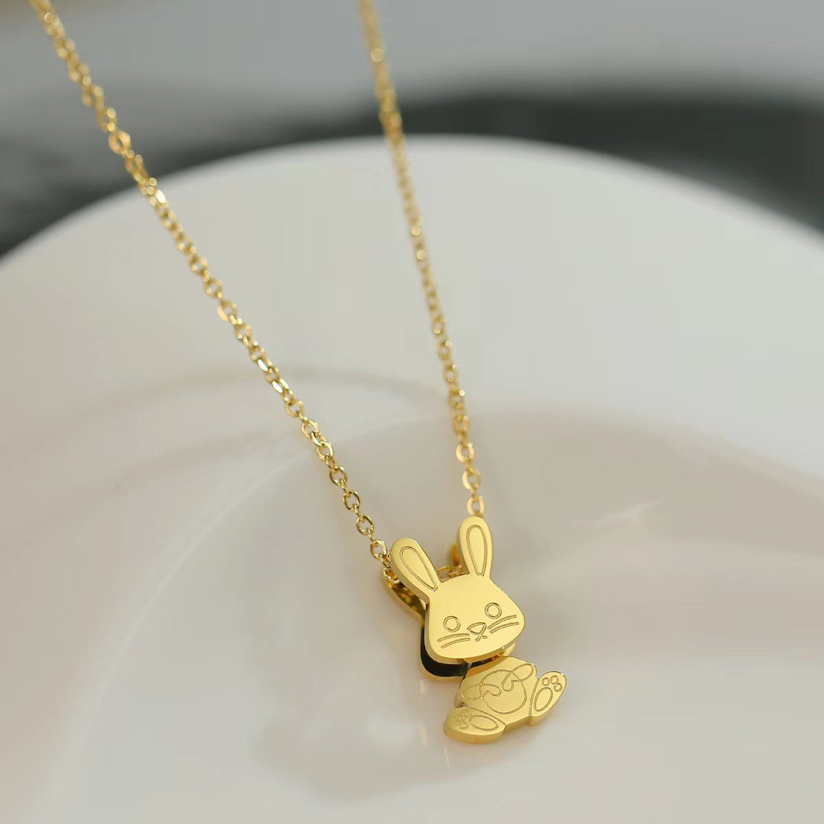 Titanium Steel Cute Simple Moving Rabbit Pendant Necklace Female Ins Design Advanced Collar Chain