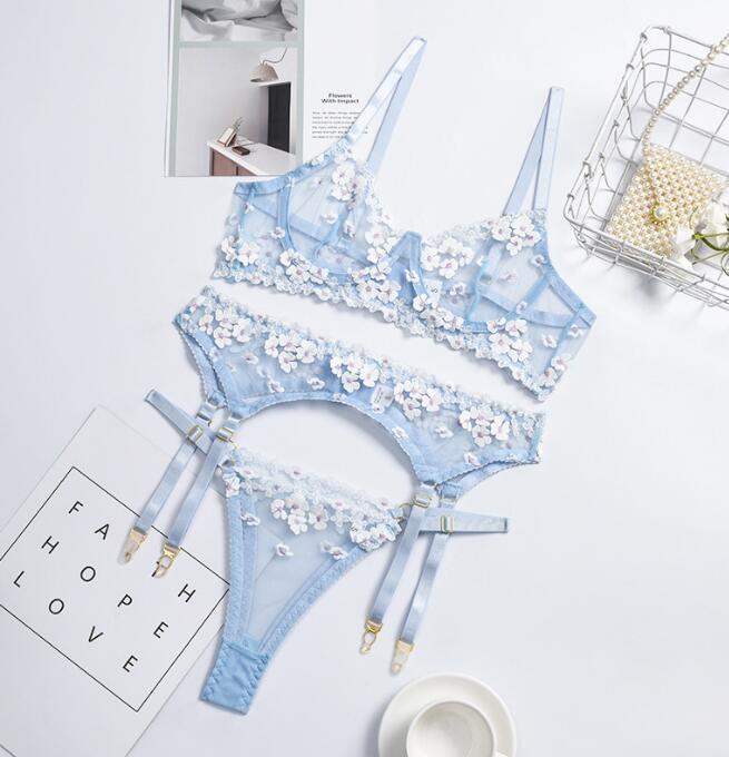 Sexy Dessous Spitze Hohl Damen Neue Mini Blume Stickerei Drei Stücke Set